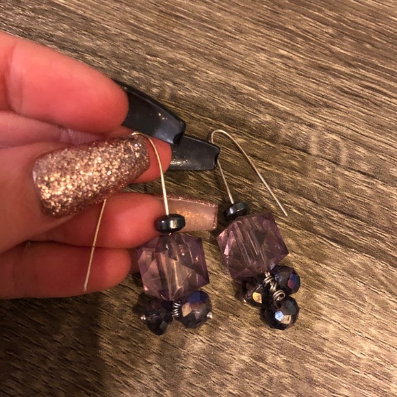 Jewelry - Purple/Lilac dangle earrings set